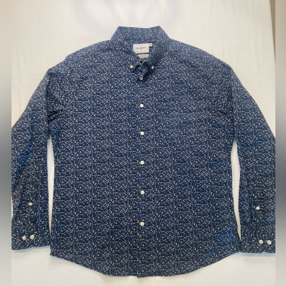 Good fellow& Co button down shirt